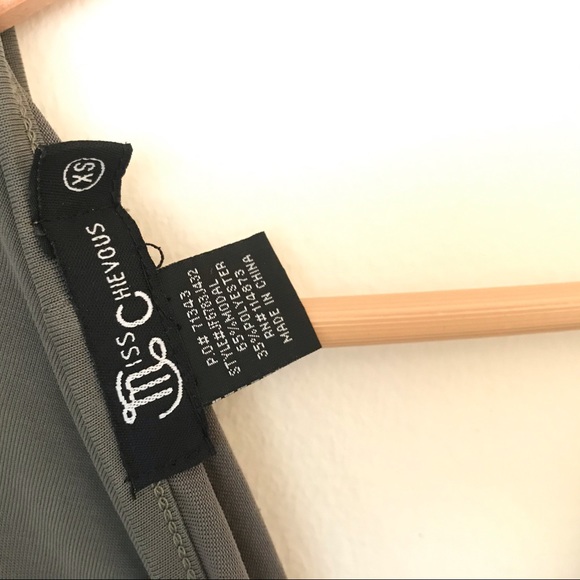 Twisted Open Back T-Shirt - Picture 6 of 7